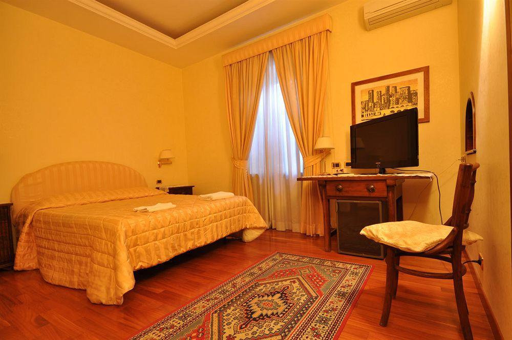 Casale De Santis